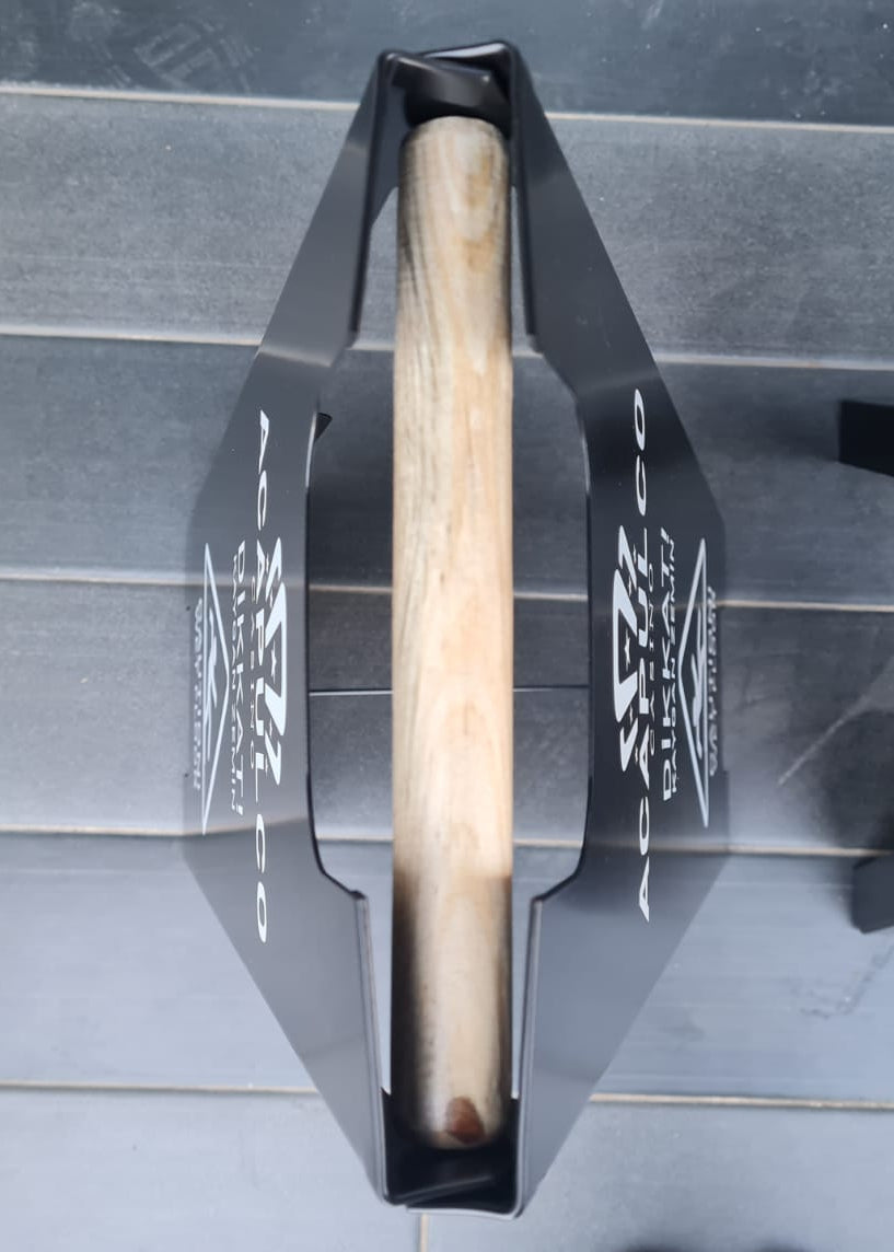 Kaygan zemin uyarısı içeren, katlanabilir metal uyarı levhası