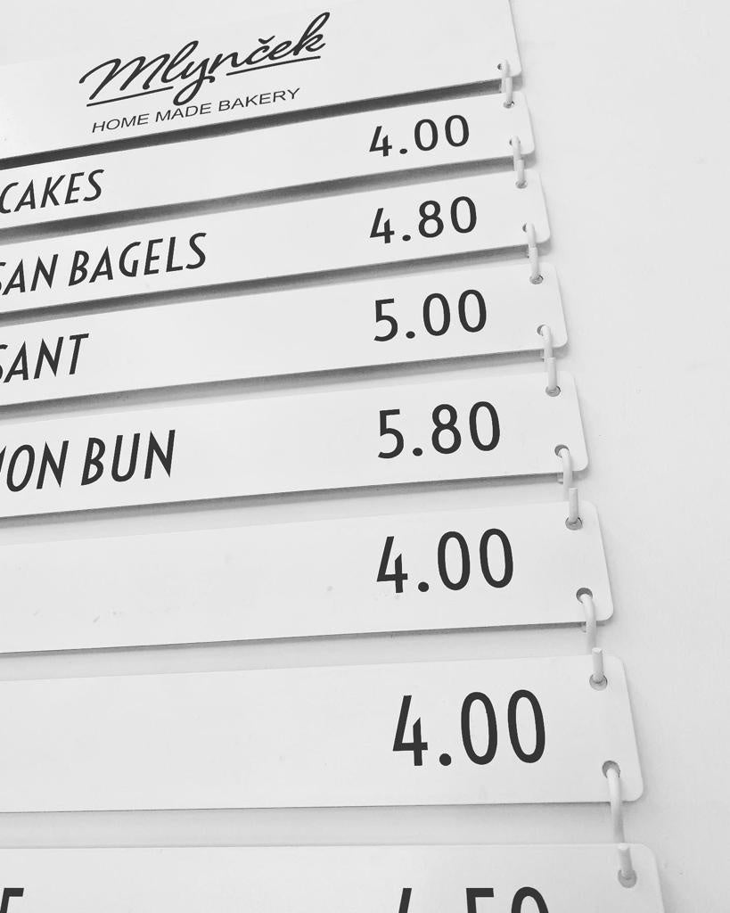 Asılabilir ve sabitlenebilir metal menü tabelası.