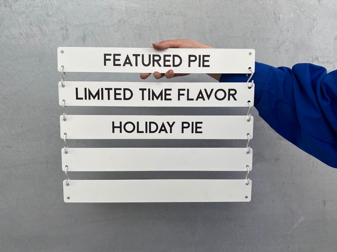 Uzun ömürlü, dayanıklı metal menü panosu.