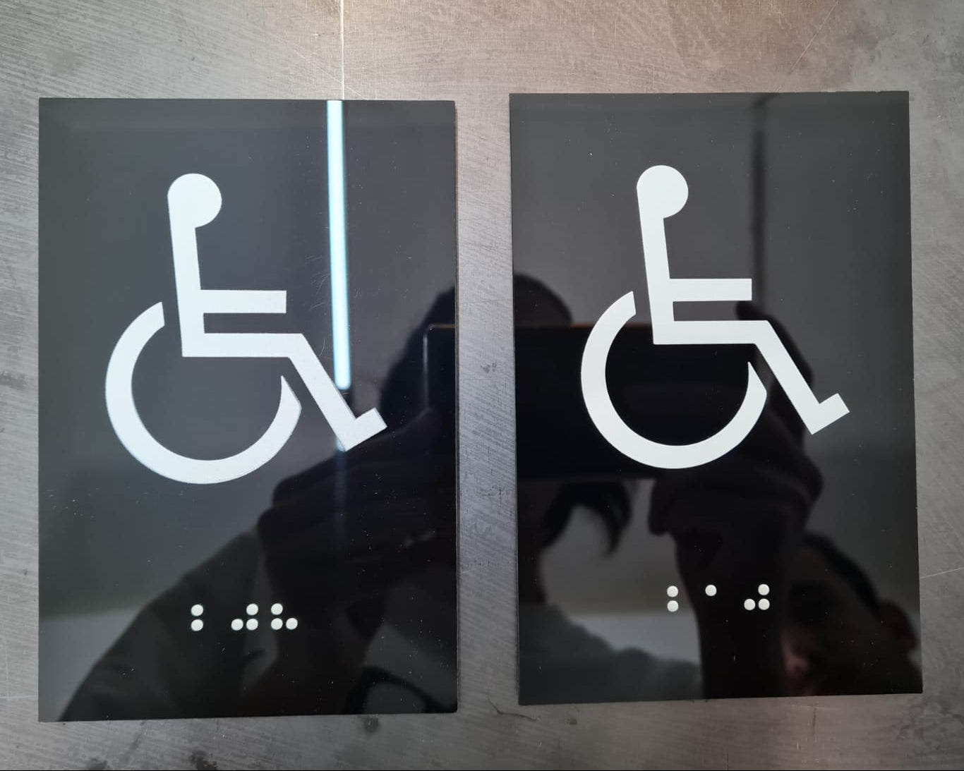 İşletmeler için denetime uygun Braille engelli WC yönlendirme tabelası