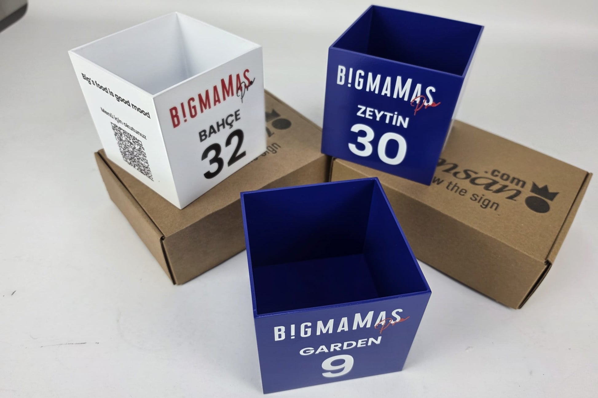 dijital menü için QR kod standı metal masa organizer peçetelik ve kürdanlık