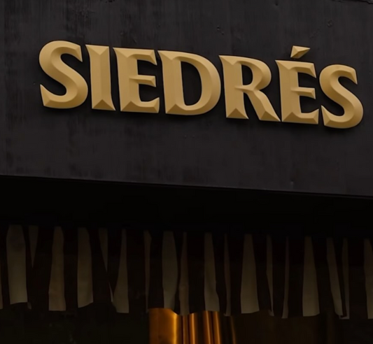 İşletme ismi için hazırlanan 3 boyutlu duvar harfleri