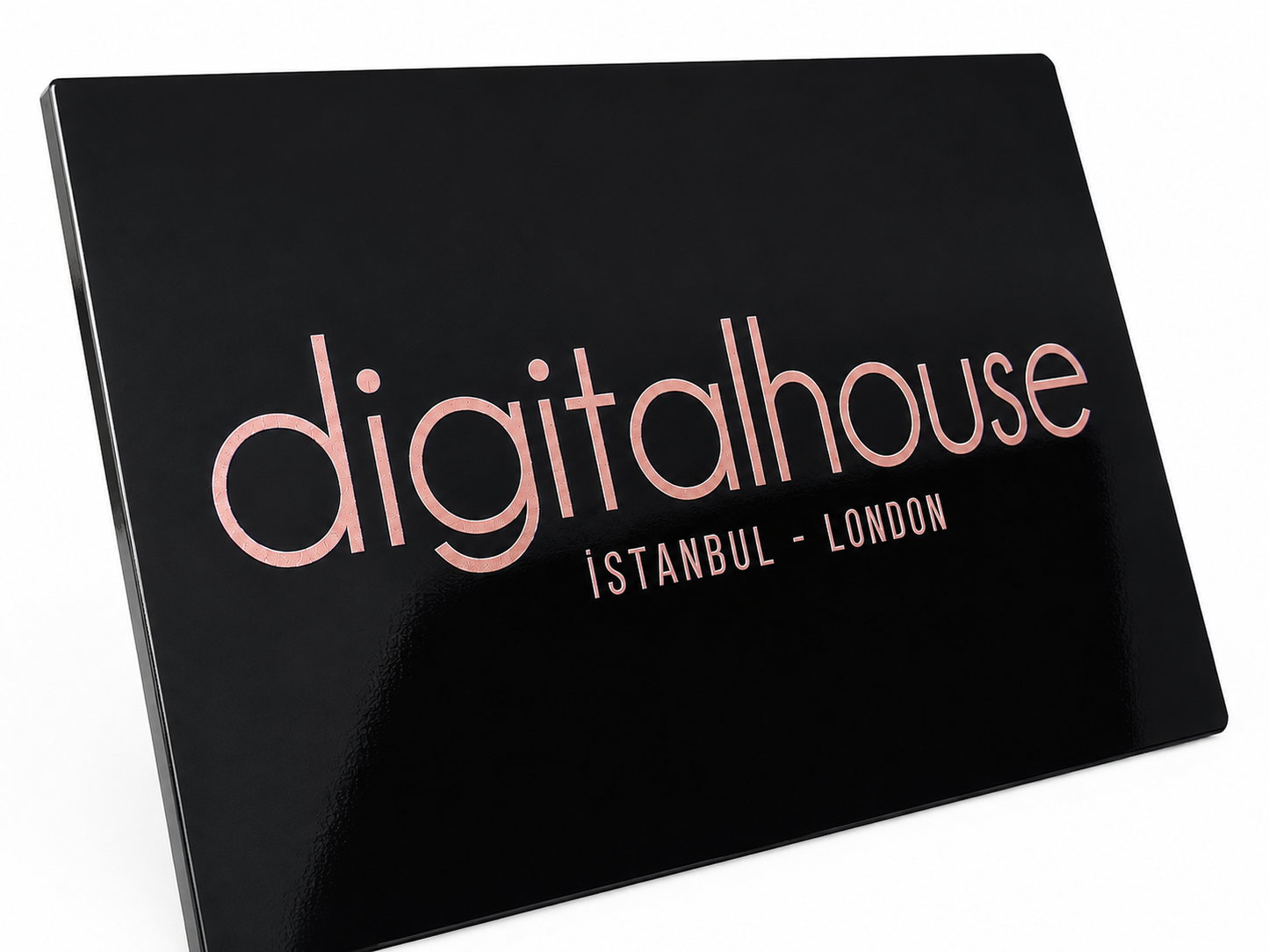 Kurumsal kat rehberi panoları için özel üretilmiş şirket isim plakası.