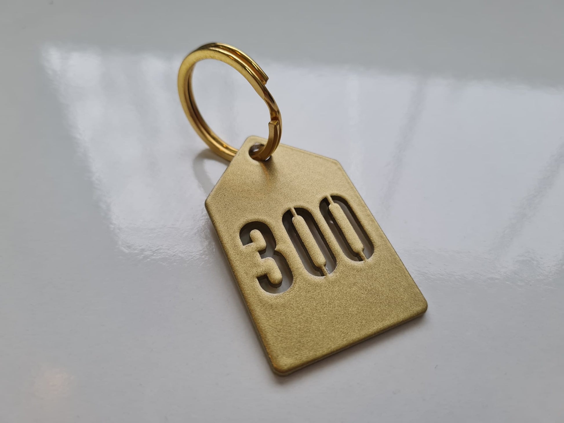 Otel anahtar numarası için gold metal anahtarlık etiketi