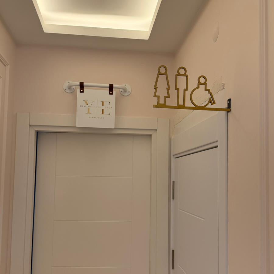 Poliklinikler için oda isimlikleri ve WC işaretinden oluşan yönlendirme paketi
