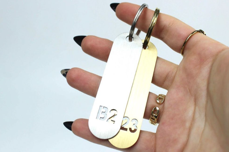 Premium kalite metal anahtarlık şık ve modern aksesuar