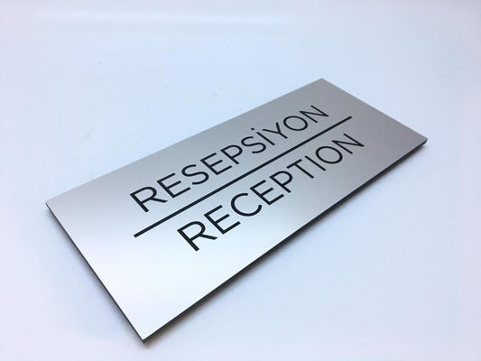 Resepsiyon ve reception yazılı kişiselleştirilebilir metal kapı tabelası